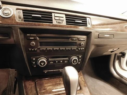 Used 2009 BMW 328i xDrive 328i xDrive Sedan 4D image 25