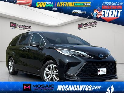 Used 2021 Toyota Sienna XLE