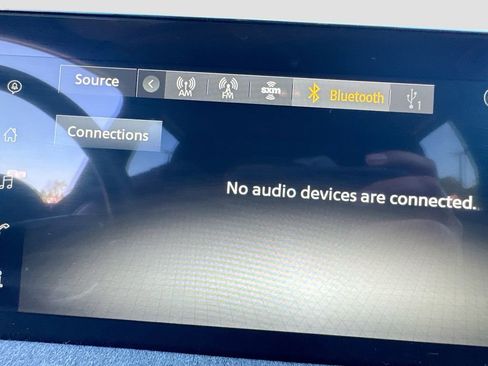 Used 2025 Nissan Kicks SV image 26