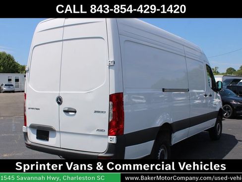 Used 2024 Mercedes-Benz Sprinter 2500 image 6