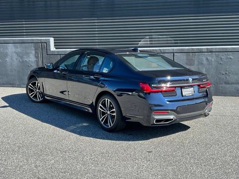 Used 2021 BMW 740i xDrive w/ M Sport Package AWD/4WD image 8