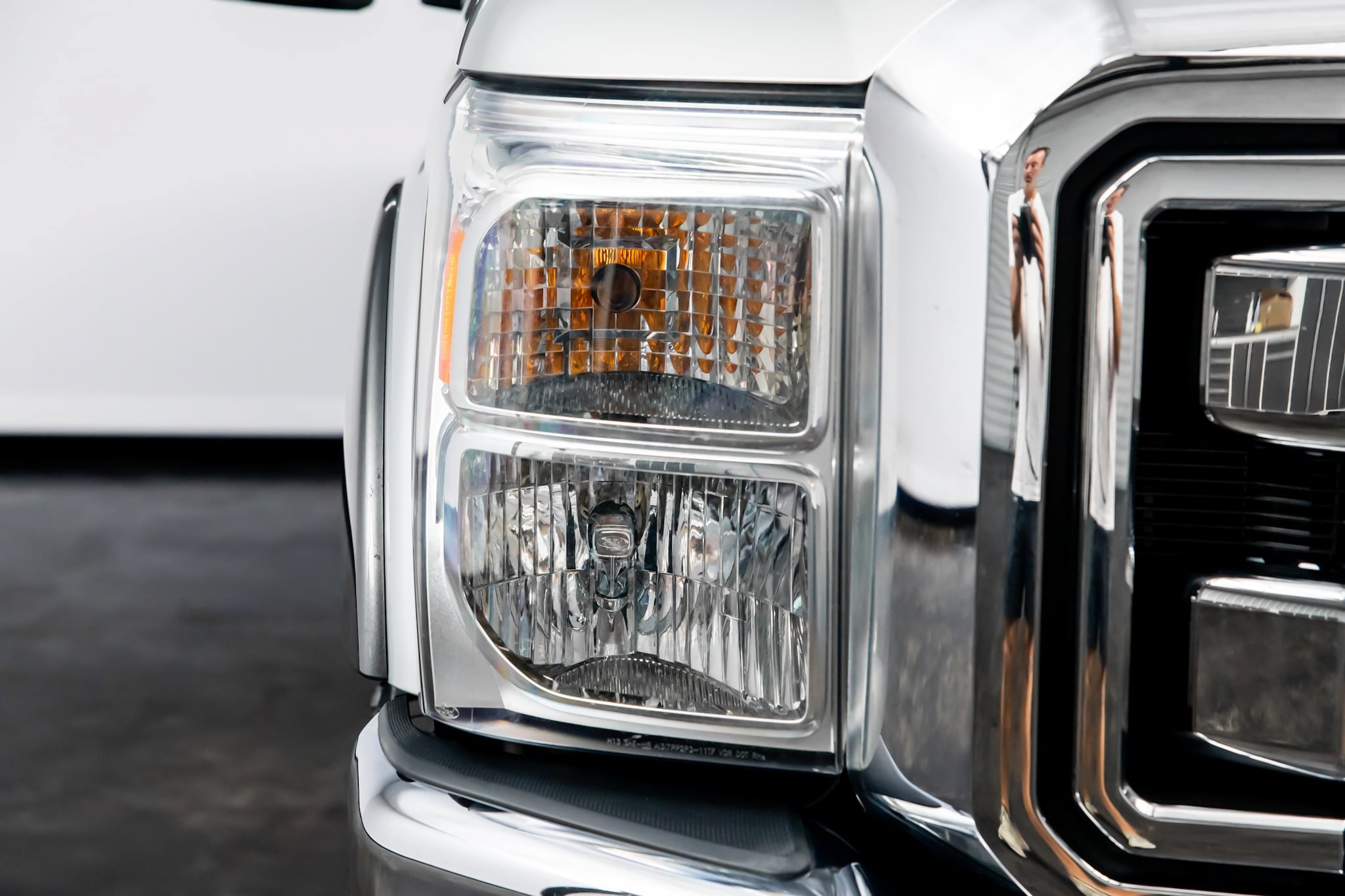 Used 2015 Ford F250 Lariat w/ Chrome Package AWD/4WD image 3