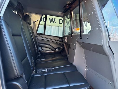 Used 2019 Chevrolet Tahoe 4WD image 32