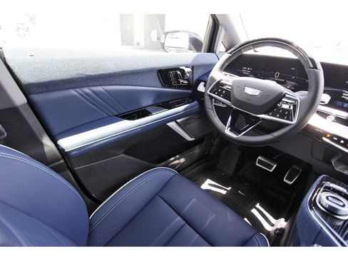 New 2026 Cadillac Optiq Sport 2 AWD/4WD image 8