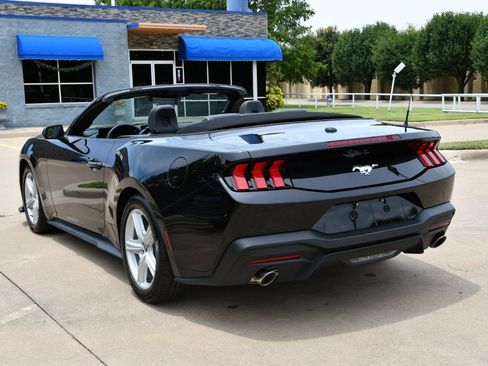 Used 2026 Ford Mustang Premium RWD image 8
