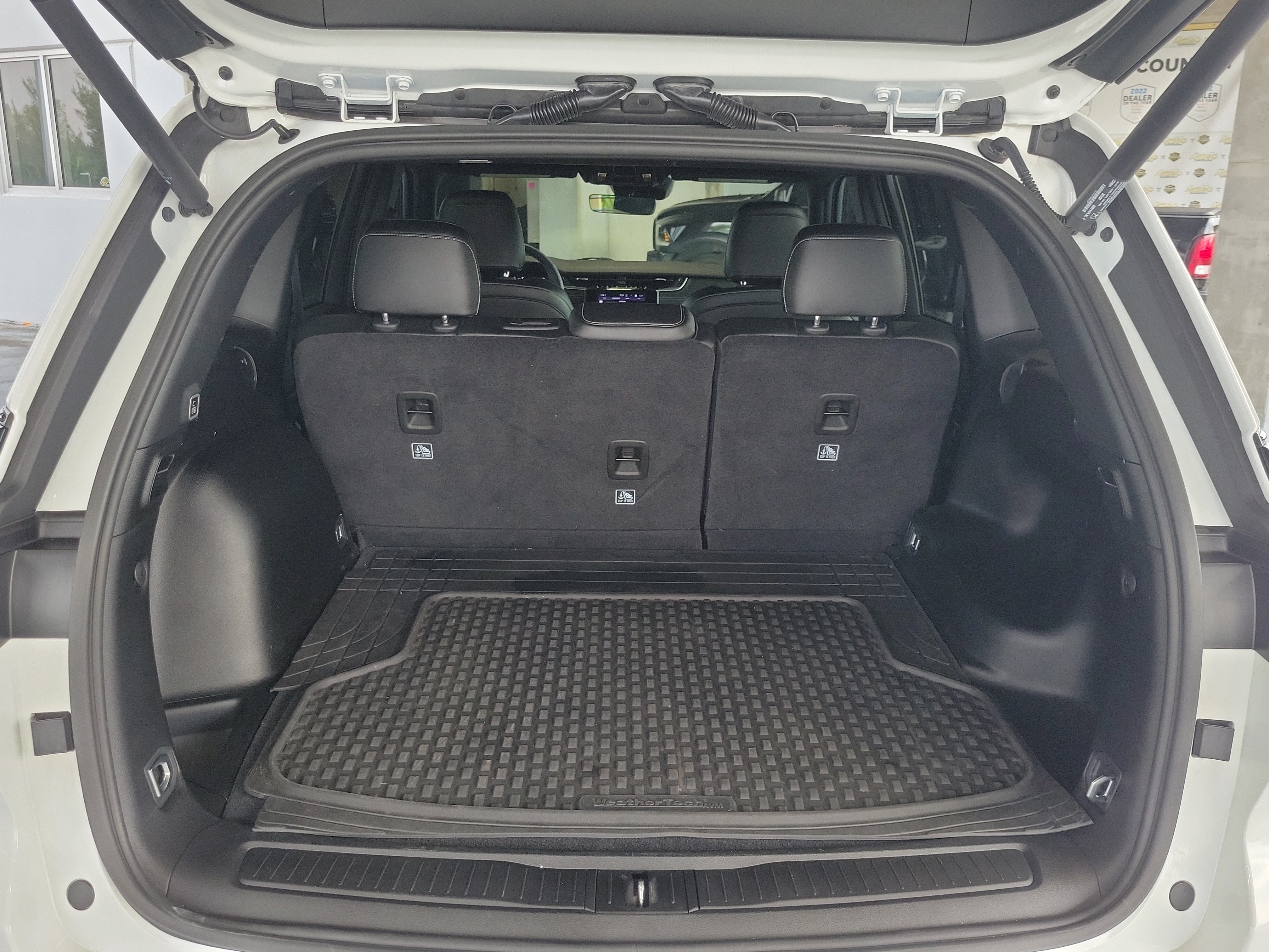 Certified 2025 Jeep Grand Cherokee Altitude RWD image 8