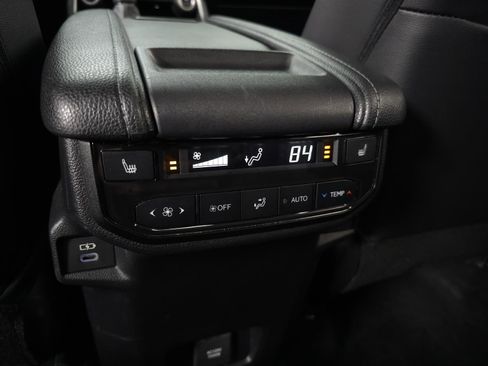 Used 2024 Toyota Grand Highlander Limited image 35