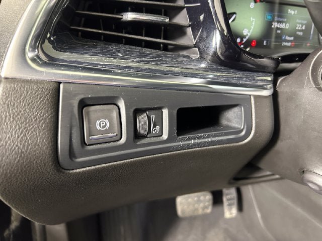 Certified 2023 Cadillac XT5 Premium Luxury FWD image 19