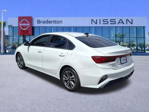 Used 2024 Kia Forte LXS FWD image 7