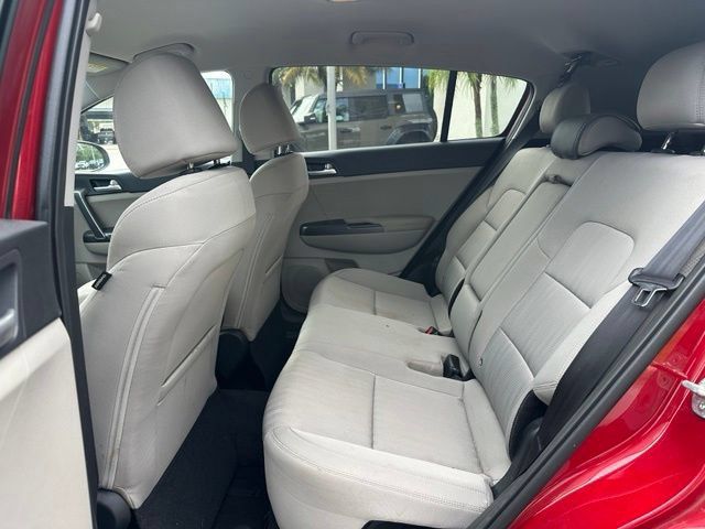 Used 2021 Kia Sportage LX FWD image 7