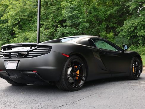 Used 2013 McLaren MP4-12C Spider image 2