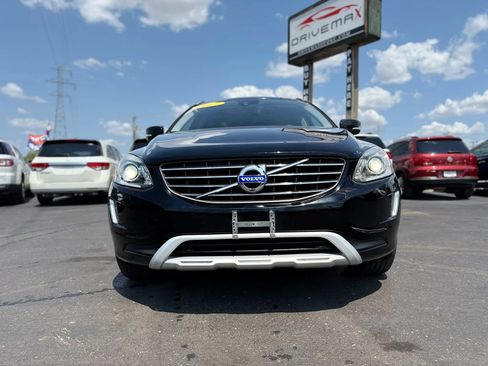 Used 2017 Volvo XC60 T5 Dynamic w/ Preferred Option Package AWD/4WD image 11