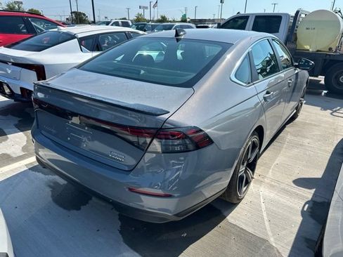 Used 2024 Honda Accord Sport image 15