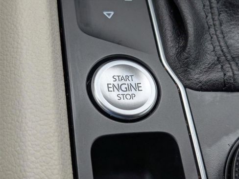 Used 2019 Volkswagen Atlas SE w/ Panoramic Sunroof Package AWD/4WD image 26