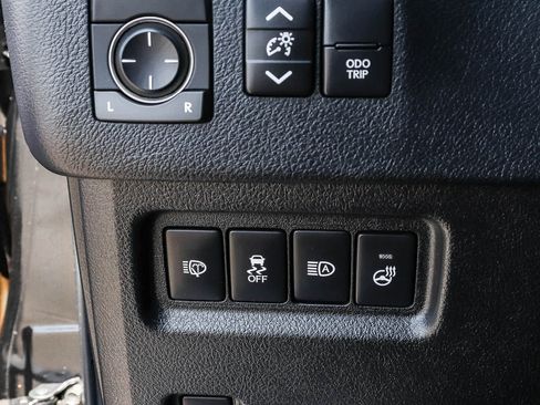 Used 2021 Lexus GX 460 Premium w/ Premium Plus Package AWD/4WD image 32