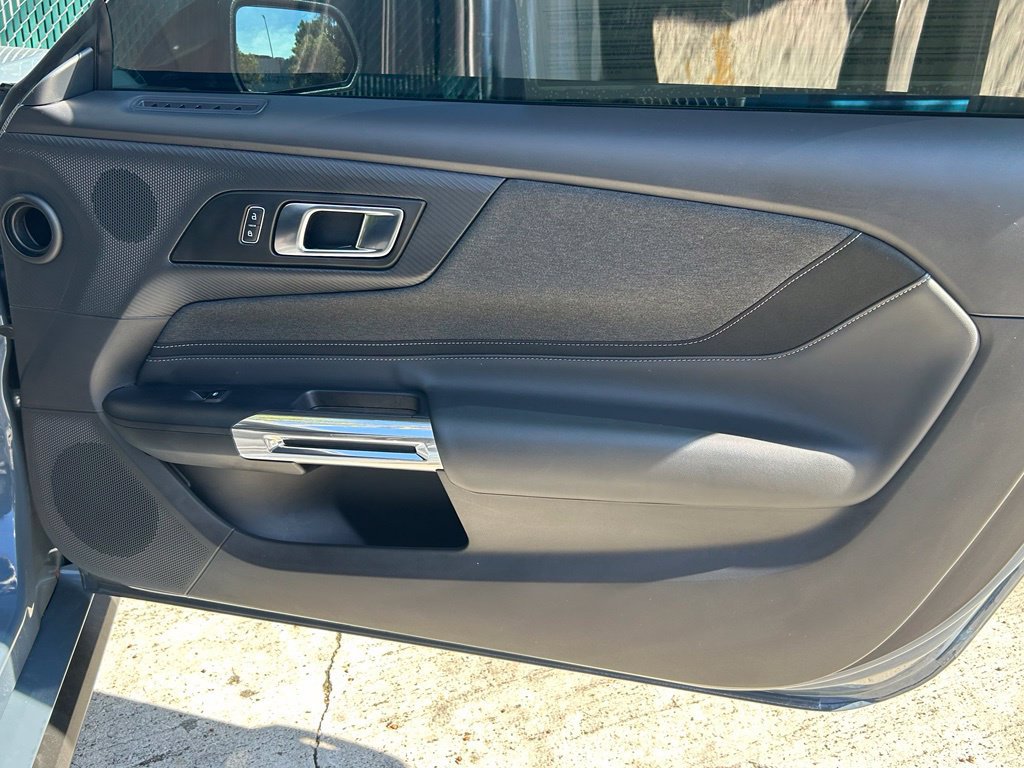 Used 2025 Ford Mustang Coupe RWD image 30