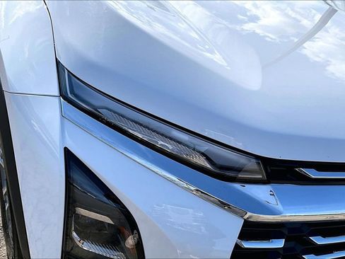 Used 2025 Chevrolet Equinox LT w/ Convenience Package II image 31