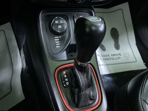 Used 2017 Jeep Compass Trailhawk image 26