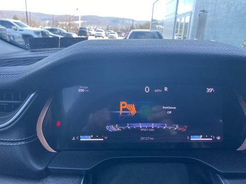 Certified 2024 Jeep Grand Cherokee Limited image 16