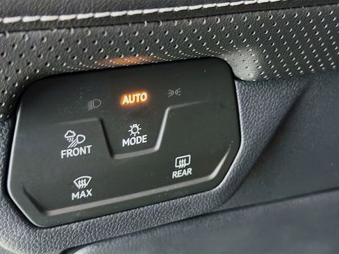 New 2025 Volkswagen Atlas Cross Sport SEL R-Line image 10