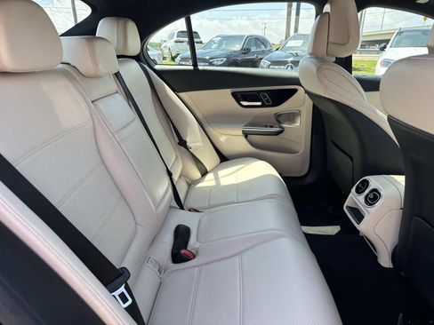 Used 2022 Mercedes-Benz C 300 Sedan image 9