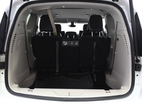 Used 2017 Chrysler Pacifica Touring-L Plus FWD image 20
