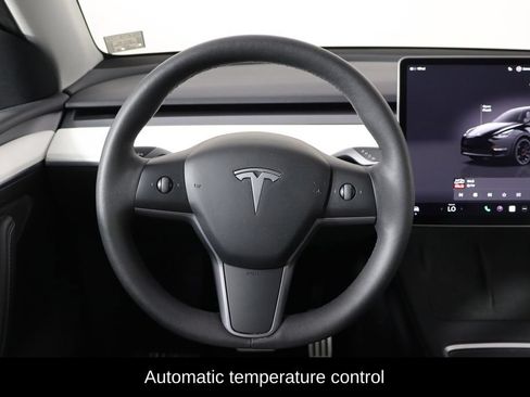 Used 2023 Tesla Model Y Performance AWD/4WD image 7