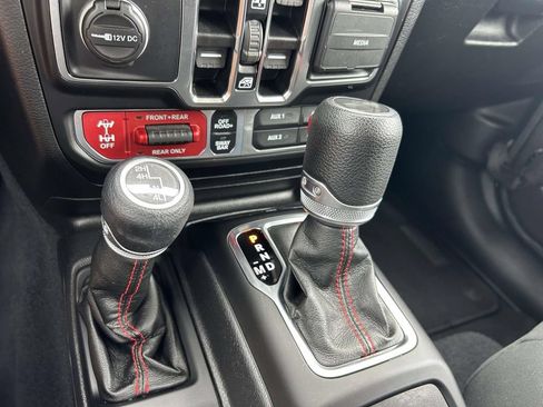 Used 2021 Jeep Wrangler Unlimited Rubicon AWD/4WD image 23