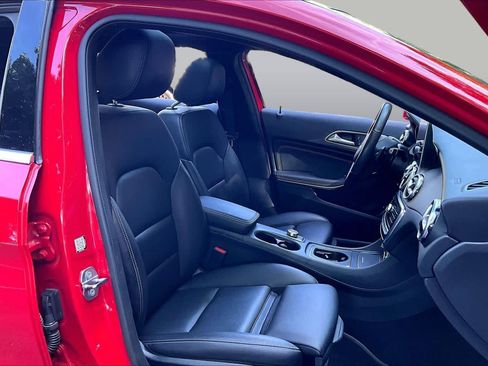 Used 2019 Mercedes-Benz GLA 250 4MATIC image 9