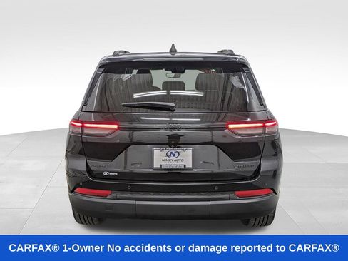 Used 2023 Jeep Grand Cherokee Limited w/ Black Appearance Package AWD/4WD image 24