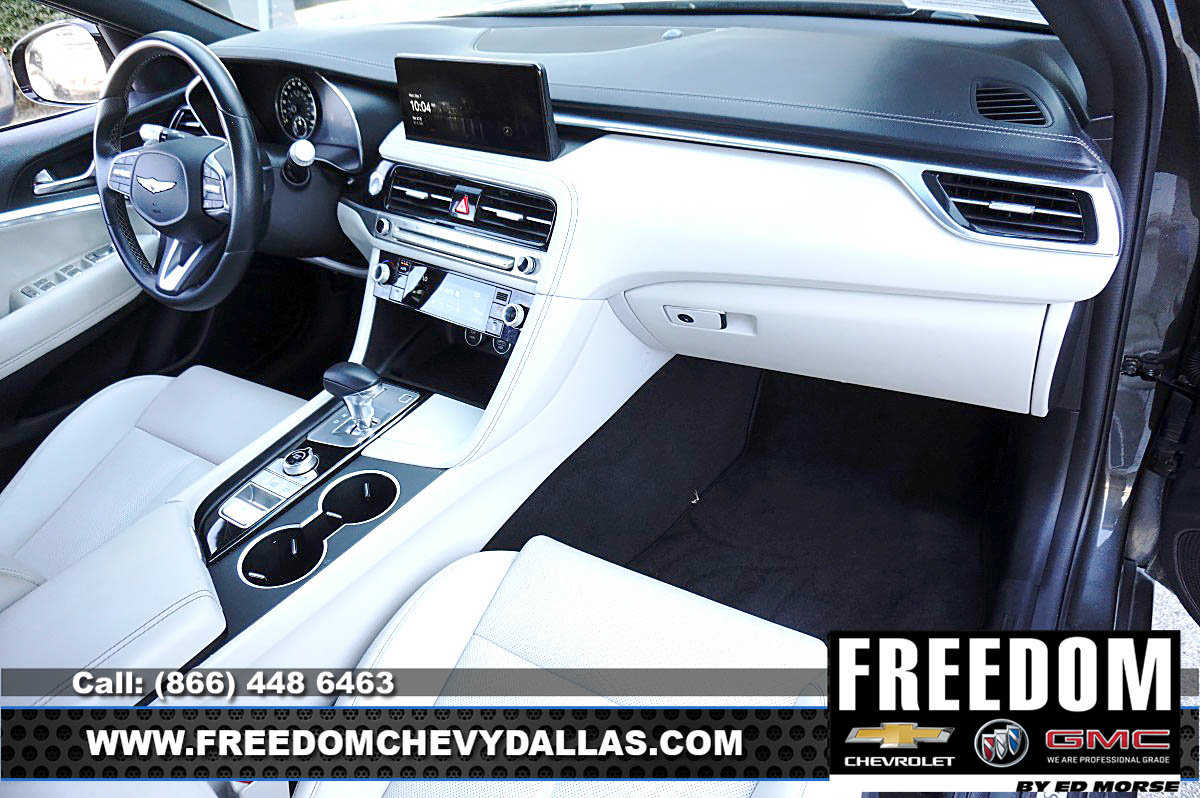 Used 2025 Genesis G70 2.5T RWD image 8