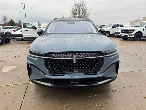 New 2026 Lincoln Nautilus Reserve w/ Jet Appearance Package image 3