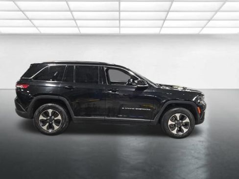 Used 2023 Jeep Grand Cherokee 4WD 4xe image 3