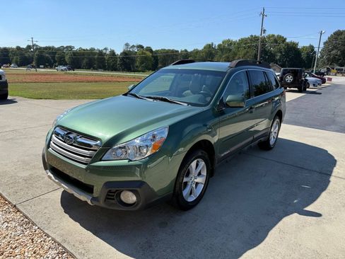 Used 2013 Subaru Outback 2.5i Limited w/ Moonroof Pkg AWD/4WD image 1