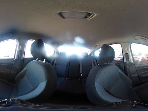 Used 2025 Nissan Versa SV FWD image 40