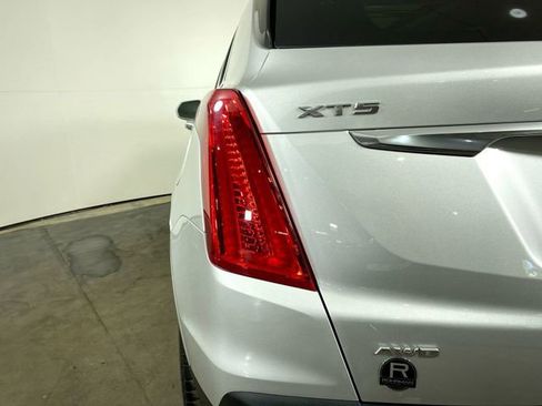 Used 2018 Cadillac XT5 Premium Luxury image 29