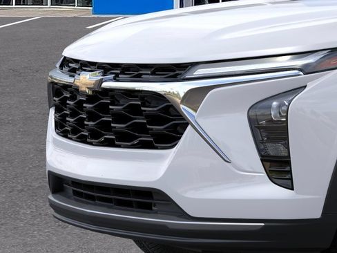 New 2026 Chevrolet Trax LT w/ Sunroof Package FWD image 14