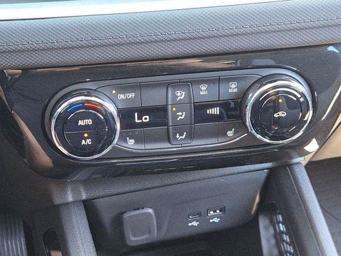 New 2026 Chevrolet TrailBlazer LT w/ Convenience Package AWD/4WD image 33