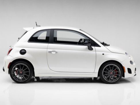 Used 2018 FIAT 500 Abarth w/ Popular Equipment Package image 17