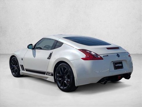 Used 2019 Nissan 370Z Coupe w/ Z34 Heritage Edition - White RWD image 8