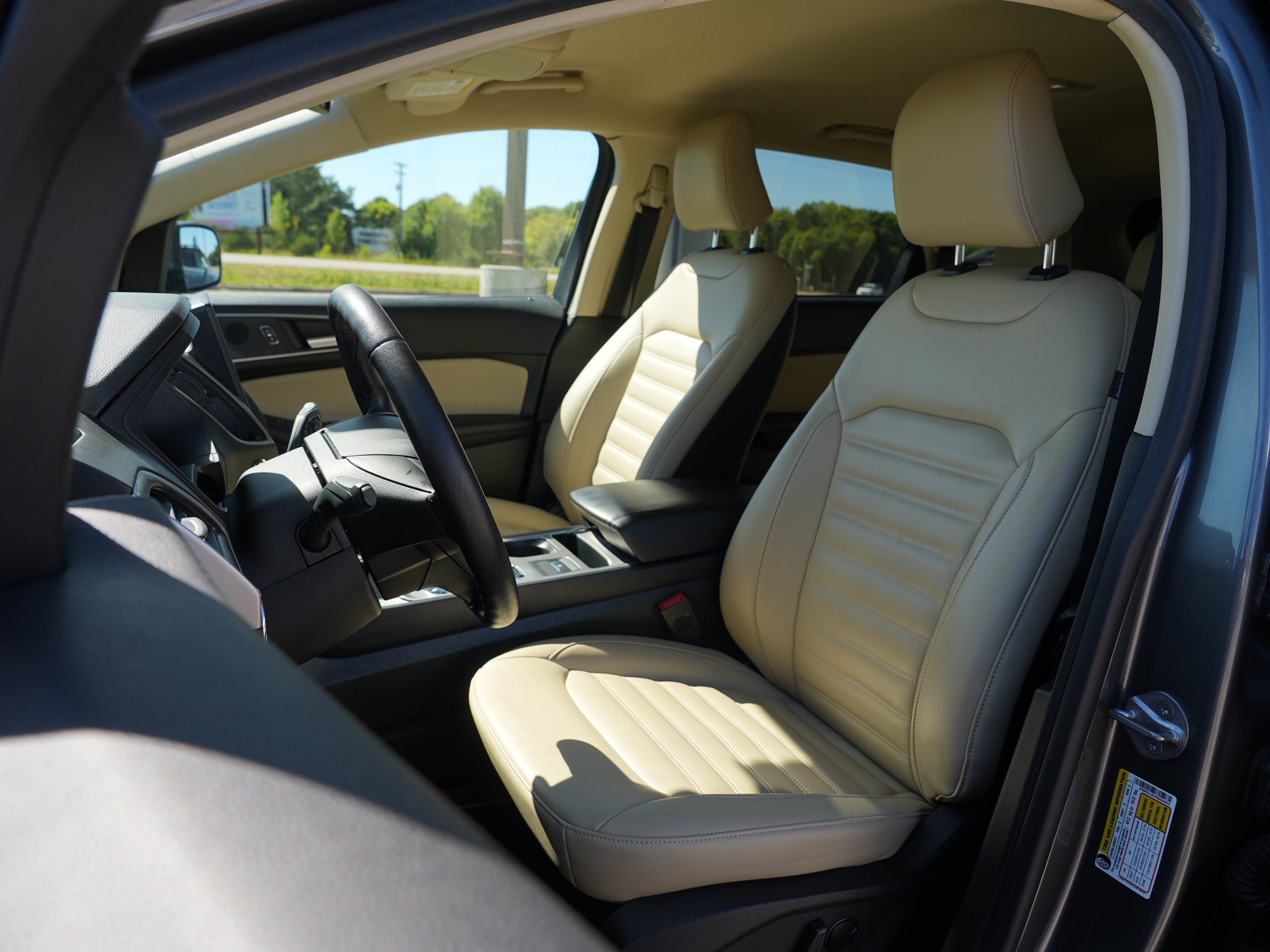 Used 2023 Ford Edge SEL w/ Convenience Package AWD/4WD image 14