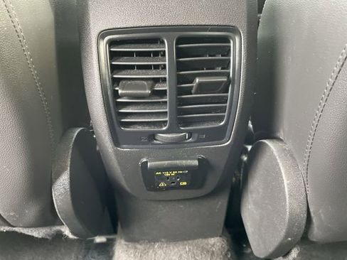 Used 2018 Ford Escape Titanium image 24