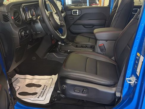 New 2026 Jeep Wrangler Unlimited Rubicon AWD/4WD image 13