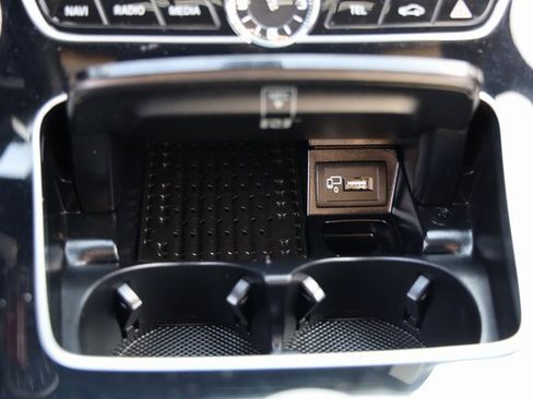 Used 2017 Mercedes-Benz E 300 image 19