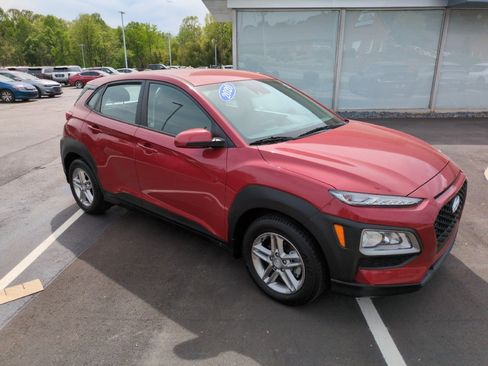 Used 2020 Hyundai Kona SE FWD image 1