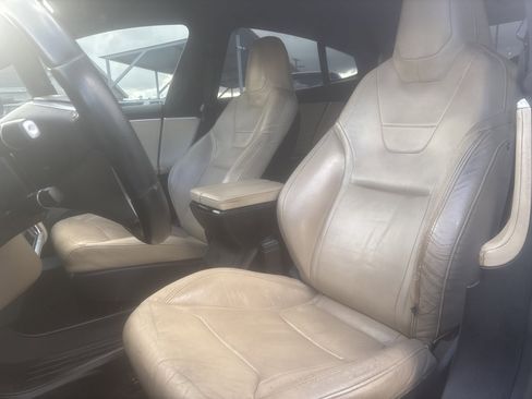 Used 2016 Tesla Model S 70D image 10