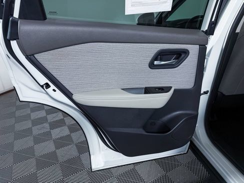 Certified 2022 Nissan Rogue SV AWD/4WD image 43