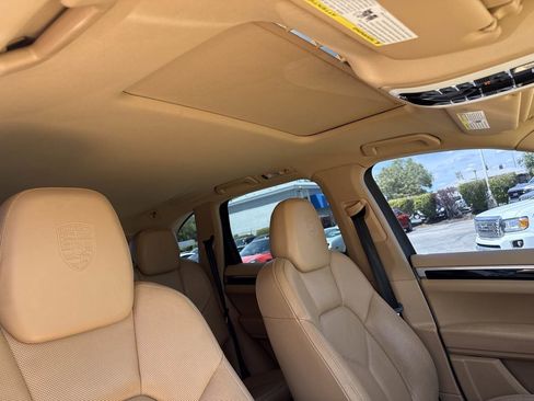 Used 2014 Porsche Cayenne Diesel Platinum Edition AWD/4WD image 25