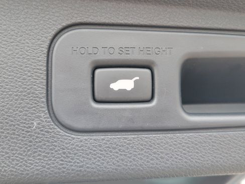 Certified 2025 Honda Odyssey Touring image 9