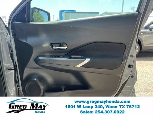 Used 2023 Nissan Kicks SV FWD image 12